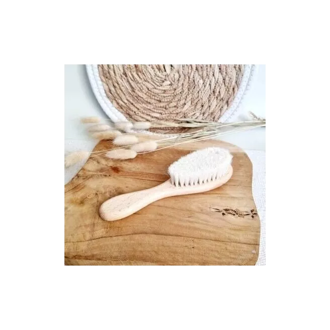 Brosse à  cheveux pour bébé